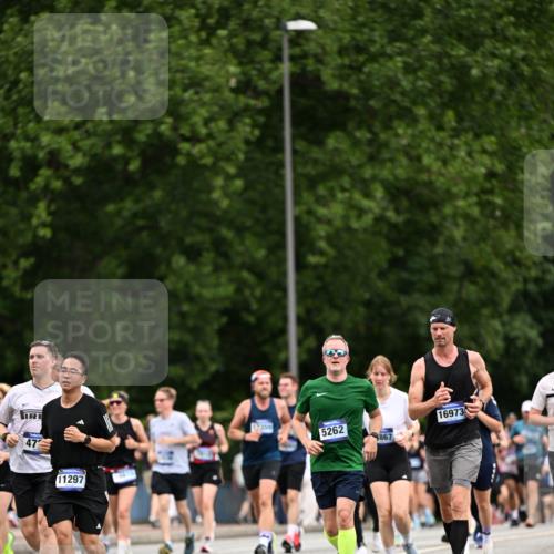 29.06.2025 - hella hamburg halbmarathon Dr. Thomas Lammeyer http://msf.ph/oto/8439999 29.06.2025 10:56:45 Kennedybrücke 1369, 1978, 2308, 2593, 3140, 3645, 4087, 4273, 4815, 5262, 5291, 6406, 6671, 6885, 6961, 6985, 7682, 7691, 7737, 8194, 8196, 8250, 8251, 8672, 9068, 9070, 9220, 9673, 9730, 10296, 10342, 10496, 10600, 10634, 10693, 10928, 11084, 11297, 11375 meine-sportfotos.de