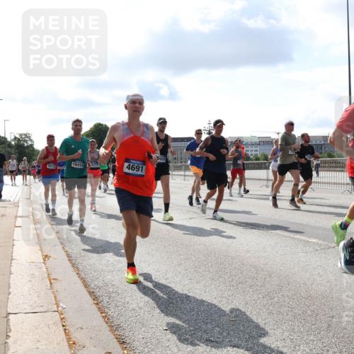 29.06.2025 - hella hamburg halbmarathon Lena Gebhardt http://msf.ph/oto/8440022 29.06.2025 09:52:49 Lombardsbrücke 164141277, 9213, 4691, 50, 484, 70400, 1070, 1139, 1163, 1169, 1176, 1220, 1391, 1415, 1468, 1512, 1613, 1782, 2048, 2189, 2213, 2233, 2590, 2788, 2970, 3021, 3098, 3109, 3124, 3304, 3852, 3907, 3917, 3928, 4080, 4277, 4497, 4565, 4691, 4915, 4933, 4981, 5007, 5011, 5476, 5477, 5682, 6152, 6550, 6716, 7005, 7067, 7093, 7147, 7191, 7325, 7432, 7451, 7599, 7843, 7865, 7961, 8145, 8467, 8852, 10741, 10796, 11495, 11679, 11779, 12046, 12772, 13403, 13614, 14257 meine-sportfotos.de