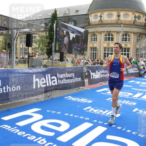 29.06.2025 - hella hamburg halbmarathon Michael Strokosch http://msf.ph/oto/8440026 29.06.2025 10:23:49 Ziel 5301, 6699, 9151, 9447, 10780 meine-sportfotos.de