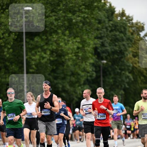 29.06.2025 - hella hamburg halbmarathon Dr. Thomas Lammeyer http://msf.ph/oto/8440049 29.06.2025 10:56:46 Kennedybrücke 1369, 1978, 2308, 2593, 3140, 3645, 4273, 4815, 5262, 5291, 6406, 6671, 6885, 6961, 6985, 7682, 7737, 8194, 8196, 8250, 8251, 8672, 9068, 9070, 9730, 10296, 10342, 10496, 10600, 10634, 10693, 10928, 11084, 11297, 11375 meine-sportfotos.de