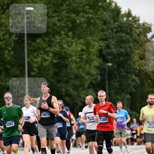 29.06.2025 - hella hamburg halbmarathon Dr. Thomas Lammeyer http://msf.ph/oto/8440056 29.06.2025 10:56:46 Kennedybrücke 1369, 1978, 2308, 2593, 3140, 3645, 4273, 4815, 5262, 5291, 6406, 6671, 6885, 6961, 6985, 7682, 7737, 8194, 8196, 8250, 8251, 8672, 9068, 9070, 9730, 10296, 10342, 10496, 10600, 10634, 10693, 10928, 11084, 11297, 11375 meine-sportfotos.de