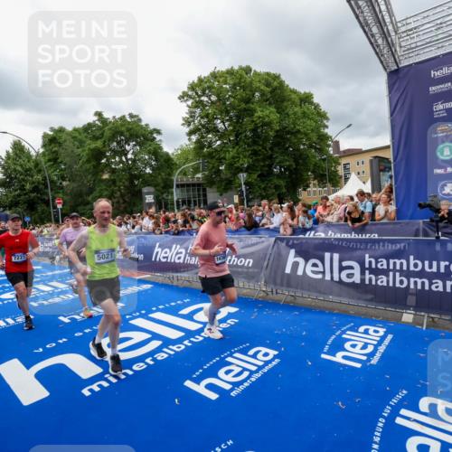 29.06.2025 - hella hamburg halbmarathon Zöllner http://msf.ph/oto/8440093 29.06.2025 10:55:52 Ziel 1179, 2612, 3256, 3668, 4772, 5021, 6569, 7221, 7976, 12858, 13474, 14365, 16401, 16434, 16786, 18125, 18867, 19047 meine-sportfotos.de