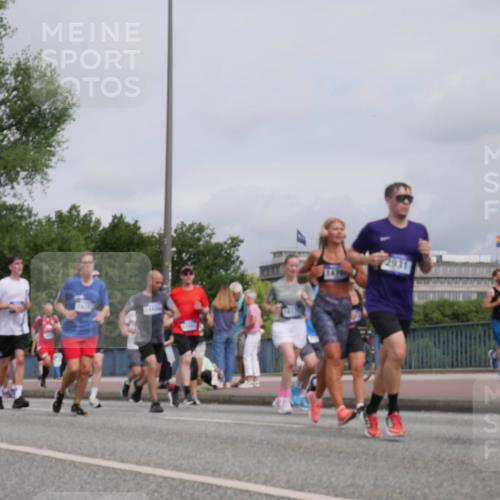 29.06.2025 - hella hamburg halbmarathon Luisa Fischer http://msf.ph/oto/8440388 29.06.2025 10:20:57 Kennedybrücke 14709, 2931, 1554, 1622, 2094, 2147, 2548, 2931, 3138, 5002, 5004, 5294, 7094, 7641, 8144, 9798, 10509 meine-sportfotos.de