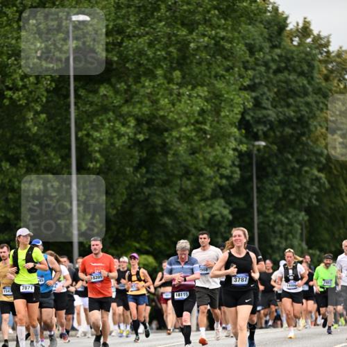 29.06.2025 - hella hamburg halbmarathon Dr. Thomas Lammeyer http://msf.ph/oto/8440420 29.06.2025 10:57:01 Kennedybrücke 1369, 2308, 2593, 2983, 2988, 3227, 3645, 3787, 5262, 6135, 6604, 6671, 7511, 7682, 7735, 7737, 7871, 8250, 8251, 9340, 10600, 10634, 10693, 10884, 11297 meine-sportfotos.de