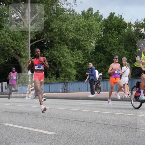 29.06.2025 - hella hamburg halbmarathon Luisa Fischer http://msf.ph/oto/8440421 29.06.2025 09:36:41 Kennedybrücke 48, 29, 43, 46, 48 meine-sportfotos.de