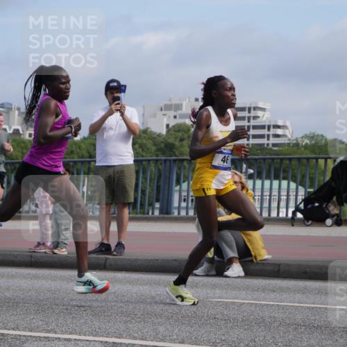 29.06.2025 - hella hamburg halbmarathon Luisa Fischer http://msf.ph/oto/8440453 29.06.2025 09:36:45 Kennedybrücke 46, 43, 46 meine-sportfotos.de