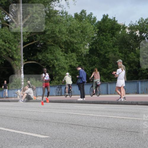 29.06.2025 - hella hamburg halbmarathon Luisa Fischer http://msf.ph/oto/8440468 29.06.2025 09:37:08 Kennedybrücke 36, 36 meine-sportfotos.de