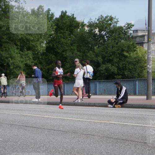 29.06.2025 - hella hamburg halbmarathon Luisa Fischer http://msf.ph/oto/8440484 29.06.2025 09:37:09 Kennedybrücke 36, 39 meine-sportfotos.de
