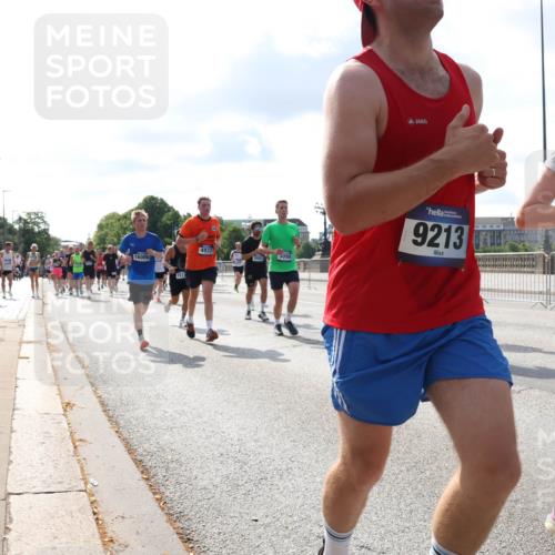 29.06.2025 - hella hamburg halbmarathon Lena Gebhardt http://msf.ph/oto/8440494 29.06.2025 09:52:52 Lombardsbrücke 16000, 1513, 4933, 3662, 3098, 9213, 4277, 1012, 1070, 1163, 1169, 1176, 1220, 1391, 1415, 1512, 1613, 1735, 1782, 2048, 2189, 2213, 2233, 2590, 2788, 2970, 3021, 3098, 3109, 3124, 3304, 3907, 3917, 3928, 4080, 4277, 4497, 4565, 4691, 4933, 4981, 5007, 5011, 5132, 5476, 5477, 5682, 6081, 6152, 6550, 6712, 6716, 7005, 7067, 7093, 7147, 7191, 7325, 7432, 7451, 7599, 7843, 7865, 7961, 8145, 8467, 8852, 10741, 10796, 11779, 12046, 13403, 13614, 14257 meine-sportfotos.de