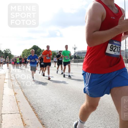 29.06.2025 - hella hamburg halbmarathon Lena Gebhardt http://msf.ph/oto/8440511 29.06.2025 09:52:52 Lombardsbrücke 16000, 1513, 4933, 3098, 5682, 9213, 1012, 1070, 1163, 1169, 1176, 1220, 1391, 1415, 1512, 1613, 1735, 1782, 2048, 2189, 2213, 2233, 2590, 2788, 2970, 3021, 3098, 3109, 3124, 3304, 3907, 3917, 3928, 4080, 4277, 4497, 4565, 4691, 4933, 4981, 5007, 5011, 5132, 5476, 5477, 5682, 6081, 6152, 6550, 6712, 6716, 7005, 7067, 7093, 7147, 7191, 7325, 7432, 7451, 7599, 7843, 7865, 7961, 8145, 8467, 8852, 10741, 10796, 11779, 12046, 13403, 13614, 14257 meine-sportfotos.de