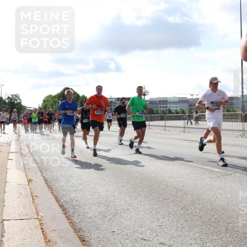 29.06.2025 - hella hamburg halbmarathon Lena Gebhardt http://msf.ph/oto/8440531 29.06.2025 09:52:52 Lombardsbrücke 15133, 4933, 3098, 5682, 15760, 1012, 1070, 1163, 1169, 1176, 1220, 1391, 1415, 1512, 1613, 1735, 1782, 2048, 2189, 2213, 2233, 2590, 2788, 2970, 3021, 3098, 3109, 3124, 3304, 3907, 3917, 3928, 4080, 4277, 4497, 4565, 4691, 4933, 4981, 5007, 5011, 5132, 5476, 5477, 5682, 6081, 6152, 6550, 6712, 6716, 7005, 7067, 7093, 7147, 7191, 7325, 7432, 7451, 7599, 7843, 7865, 7961, 8145, 8467, 8852, 10741, 10796, 11779, 12046, 13403, 13614, 14257 meine-sportfotos.de