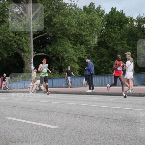 29.06.2025 - hella hamburg halbmarathon Luisa Fischer http://msf.ph/oto/8440537 29.06.2025 09:37:17 Kennedybrücke 17888, 39, 39, 47 meine-sportfotos.de