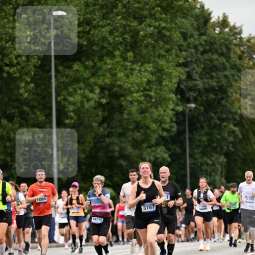 29.06.2025 - hella hamburg halbmarathon Dr. Thomas Lammeyer http://msf.ph/oto/8440546 29.06.2025 10:57:02 Kennedybrücke 1369, 2308, 2593, 2983, 2988, 3227, 3645, 3787, 5262, 6135, 6604, 6671, 7511, 7682, 7735, 7737, 7871, 8250, 8251, 9340, 10600, 10634, 10693, 10884, 11297 meine-sportfotos.de