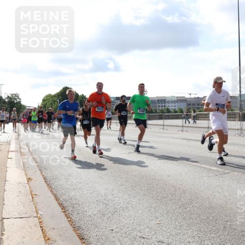 29.06.2025 - hella hamburg halbmarathon Lena Gebhardt http://msf.ph/oto/8440549 29.06.2025 09:52:52 Lombardsbrücke 15133, 4933, 3098, 1012, 1070, 1163, 1169, 1176, 1220, 1391, 1415, 1512, 1613, 1735, 1782, 2048, 2189, 2213, 2233, 2590, 2788, 2970, 3021, 3098, 3109, 3124, 3304, 3907, 3917, 3928, 4080, 4277, 4497, 4565, 4691, 4933, 4981, 5007, 5011, 5132, 5476, 5477, 5682, 6081, 6152, 6550, 6712, 6716, 7005, 7067, 7093, 7147, 7191, 7325, 7432, 7451, 7599, 7843, 7865, 7961, 8145, 8467, 8852, 10741, 10796, 11779, 12046, 13403, 13614, 14257 meine-sportfotos.de