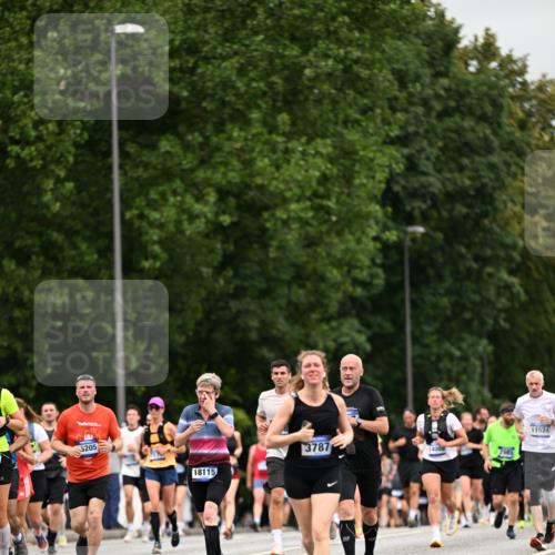 29.06.2025 - hella hamburg halbmarathon Dr. Thomas Lammeyer http://msf.ph/oto/8440563 29.06.2025 10:57:02 Kennedybrücke 1369, 2308, 2593, 2983, 2988, 3227, 3645, 3787, 5262, 6135, 6604, 6671, 7511, 7682, 7735, 7737, 7871, 8250, 8251, 9340, 10600, 10634, 10693, 10884, 11297 meine-sportfotos.de