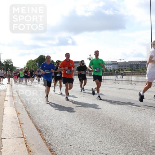 29.06.2025 - hella hamburg halbmarathon Lena Gebhardt http://msf.ph/oto/8440576 29.06.2025 09:52:52 Lombardsbrücke 16000, 15133, 4933, 3098, 1012, 1070, 1163, 1169, 1176, 1220, 1391, 1415, 1512, 1613, 1735, 1782, 2048, 2189, 2213, 2233, 2590, 2788, 2970, 3021, 3098, 3109, 3124, 3304, 3907, 3917, 3928, 4080, 4277, 4497, 4565, 4691, 4933, 4981, 5007, 5011, 5132, 5476, 5477, 5682, 6081, 6152, 6550, 6712, 6716, 7005, 7067, 7093, 7147, 7191, 7325, 7432, 7451, 7599, 7843, 7865, 7961, 8145, 8467, 8852, 10741, 10796, 11779, 12046, 13403, 13614, 14257 meine-sportfotos.de