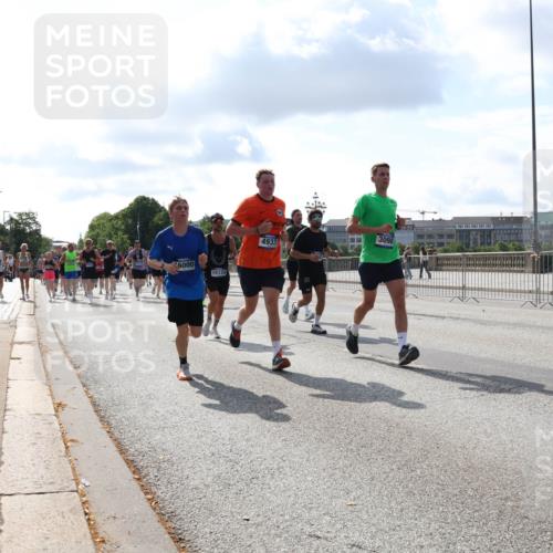 29.06.2025 - hella hamburg halbmarathon Lena Gebhardt http://msf.ph/oto/8440606 29.06.2025 09:52:53 Lombardsbrücke 6000, 15133, 4933, 3098, 1576, 1012, 1070, 1163, 1169, 1176, 1220, 1391, 1415, 1512, 1613, 1735, 1782, 2048, 2189, 2213, 2233, 2590, 2788, 2970, 3021, 3098, 3109, 3124, 3304, 3907, 3917, 3928, 4080, 4277, 4497, 4691, 4933, 4981, 4997, 5007, 5011, 5132, 5476, 5477, 5682, 6081, 6152, 6550, 6712, 6716, 7005, 7067, 7093, 7147, 7191, 7325, 7432, 7451, 7599, 7843, 7865, 7961, 8145, 8467, 8664, 8852, 10796, 11779, 12046, 13403, 13614, 14257 meine-sportfotos.de