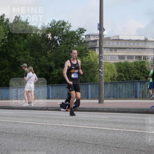 29.06.2025 - hella hamburg halbmarathon Luisa Fischer http://msf.ph/oto/8440695 29.06.2025 09:38:58 Kennedybrücke 31, 31 meine-sportfotos.de