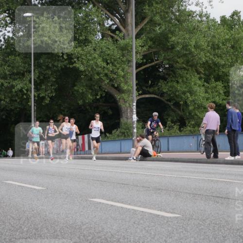 29.06.2025 - hella hamburg halbmarathon Luisa Fischer http://msf.ph/oto/8440731 29.06.2025 09:39:34 Kennedybrücke 3944, 12673, 45, 50, 3944 meine-sportfotos.de