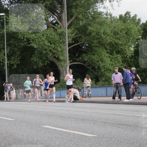 29.06.2025 - hella hamburg halbmarathon Luisa Fischer http://msf.ph/oto/8440755 29.06.2025 09:39:35 Kennedybrücke 12673, 45, 50, 3944 meine-sportfotos.de