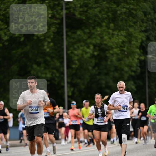 29.06.2025 - hella hamburg halbmarathon Dr. Thomas Lammeyer http://msf.ph/oto/8440766 29.06.2025 10:57:08 Kennedybrücke 2308, 2420, 2593, 2983, 2988, 3227, 3787, 6135, 6604, 7032, 7511, 7690, 7735, 7871, 8250, 8251, 9340, 10080, 10417, 10568, 10600, 10634, 10693, 10884 meine-sportfotos.de