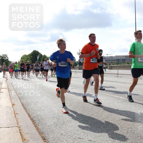 29.06.2025 - hella hamburg halbmarathon Lena Gebhardt http://msf.ph/oto/8440768 29.06.2025 09:52:53 Lombardsbrücke 16000, 4933, 082, 3098, 1012, 1070, 1163, 1169, 1176, 1220, 1391, 1415, 1512, 1613, 1735, 1782, 2048, 2189, 2213, 2233, 2590, 2788, 2970, 3021, 3098, 3109, 3124, 3304, 3907, 3917, 3928, 4080, 4277, 4497, 4691, 4933, 4981, 4997, 5007, 5011, 5132, 5476, 5477, 5682, 6081, 6152, 6550, 6712, 6716, 7005, 7067, 7093, 7147, 7191, 7325, 7432, 7451, 7599, 7843, 7865, 7961, 8145, 8467, 8664, 8852, 10796, 11779, 12046, 13403, 13614, 14257 meine-sportfotos.de