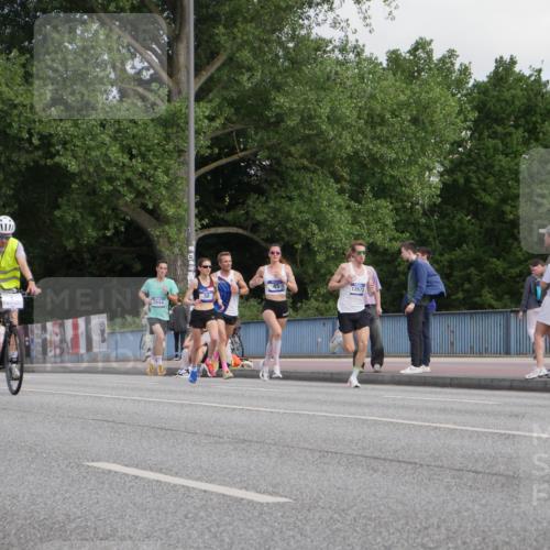 29.06.2025 - hella hamburg halbmarathon Luisa Fischer http://msf.ph/oto/8440780 29.06.2025 09:39:37 Kennedybrücke 3944, 50, 45, 12673, 45, 50, 3944 meine-sportfotos.de