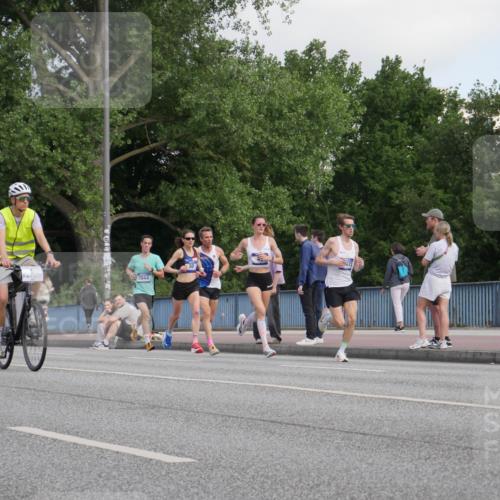 29.06.2025 - hella hamburg halbmarathon Luisa Fischer http://msf.ph/oto/8440793 29.06.2025 09:39:37 Kennedybrücke 3944, 673, 45, 50, 3944 meine-sportfotos.de