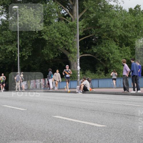 29.06.2025 - hella hamburg halbmarathon Luisa Fischer http://msf.ph/oto/8440821 29.06.2025 09:40:05 Kennedybrücke 4116, 4116 meine-sportfotos.de