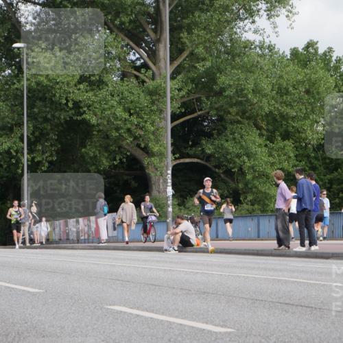 29.06.2025 - hella hamburg halbmarathon Luisa Fischer http://msf.ph/oto/8440848 29.06.2025 09:40:07 Kennedybrücke 4116, 4116 meine-sportfotos.de