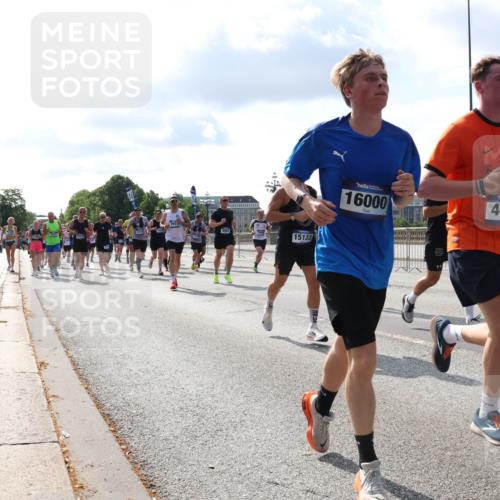 29.06.2025 - hella hamburg halbmarathon Lena Gebhardt http://msf.ph/oto/8440868 29.06.2025 09:52:54 Lombardsbrücke 3917, 15133, 16000, 4933, 88888, 1012, 1070, 1163, 1169, 1176, 1220, 1391, 1415, 1512, 1613, 1735, 1782, 2048, 2189, 2213, 2233, 2590, 2788, 2970, 3021, 3098, 3109, 3124, 3304, 3907, 3917, 3928, 4080, 4277, 4497, 4691, 4933, 4981, 4997, 5007, 5011, 5132, 5476, 5477, 5682, 6081, 6152, 6550, 6712, 6716, 7005, 7067, 7093, 7147, 7191, 7325, 7432, 7451, 7599, 7843, 7865, 7961, 8145, 8467, 8664, 8852, 10796, 11779, 12046, 13403, 13614, 14257 meine-sportfotos.de