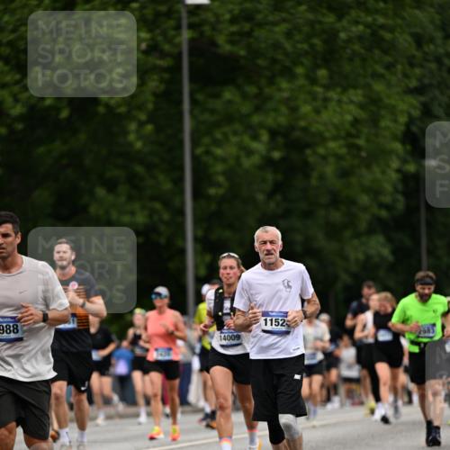 29.06.2025 - hella hamburg halbmarathon Dr. Thomas Lammeyer http://msf.ph/oto/8440875 29.06.2025 10:57:09 Kennedybrücke 2308, 2420, 2593, 2983, 2988, 3227, 3787, 6135, 6604, 7032, 7511, 7690, 7735, 7871, 8250, 8251, 9340, 10080, 10417, 10568, 10600, 10634, 10693, 10884 meine-sportfotos.de
