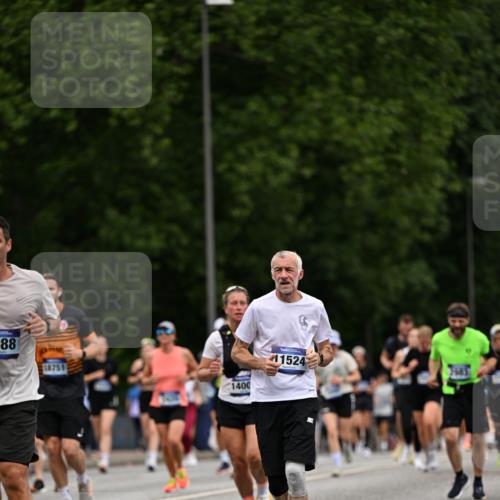 29.06.2025 - hella hamburg halbmarathon Dr. Thomas Lammeyer http://msf.ph/oto/8440908 29.06.2025 10:57:09 Kennedybrücke 2308, 2420, 2593, 2983, 2988, 3227, 3787, 6135, 6604, 7032, 7511, 7690, 7735, 7871, 8250, 8251, 9340, 10080, 10417, 10568, 10600, 10634, 10693, 10884 meine-sportfotos.de