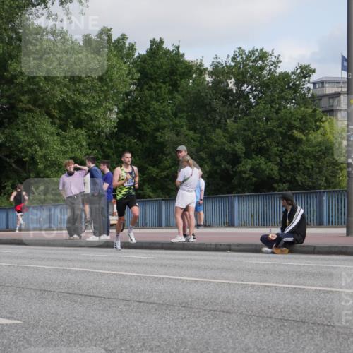 29.06.2025 - hella hamburg halbmarathon Luisa Fischer http://msf.ph/oto/8440931 29.06.2025 09:40:13 Kennedybrücke 60, 4116 meine-sportfotos.de