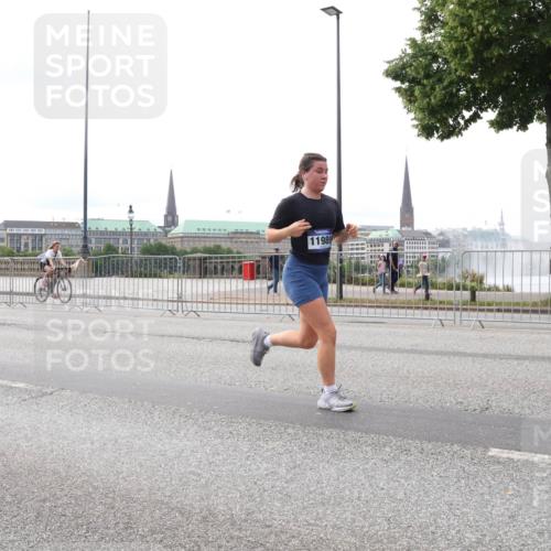 29.06.2025 - hella hamburg halbmarathon Lena Gebhardt http://msf.ph/oto/8440940 29.06.2025 10:29:22 Lombardsbrücke 11803, 11989, 1063, 1230, 1661, 1869, 2688, 3179, 3311, 3524, 4161, 4349, 4362, 4373, 4982, 6285, 6345, 6725, 7169, 7449, 7517, 7832, 8048, 8812, 9714, 10198, 10322, 10641, 10808, 10996, 11249, 11269, 11634, 11792, 11803, 11989, 12086, 12099, 12404, 12442, 12958, 13090, 13382, 14205, 14644, 15952, 15955, 16306, 16659, 16662, 16673, 16676, 17496, 17945, 18298, 18299, 18414 meine-sportfotos.de