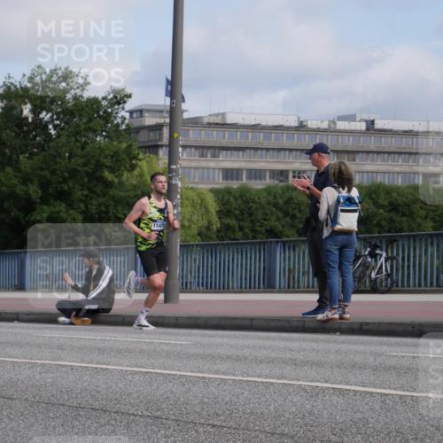 29.06.2025 - hella hamburg halbmarathon Luisa Fischer http://msf.ph/oto/8440952 29.06.2025 09:40:15 Kennedybrücke 11409, 4116 meine-sportfotos.de