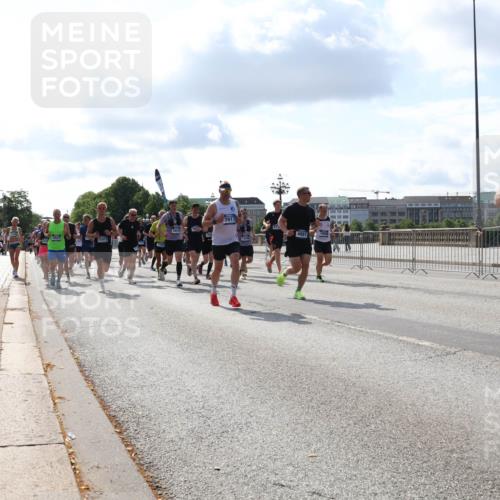 29.06.2025 - hella hamburg halbmarathon Lena Gebhardt http://msf.ph/oto/8440979 29.06.2025 09:52:55 Lombardsbrücke 1176, 3021, 15973, 3917, 4981, 160, 15133, 1012, 1070, 1163, 1169, 1176, 1220, 1391, 1415, 1512, 1613, 1735, 1782, 2048, 2189, 2213, 2233, 2234, 2590, 2788, 2970, 3021, 3098, 3109, 3124, 3304, 3907, 3917, 3928, 4080, 4277, 4497, 4691, 4933, 4981, 4997, 5007, 5011, 5132, 5476, 5477, 5682, 6081, 6152, 6712, 6716, 7005, 7067, 7093, 7147, 7191, 7325, 7432, 7451, 7599, 7843, 7865, 7961, 8063, 8145, 8467, 8664, 10796, 11779, 13403, 13614, 14257 meine-sportfotos.de