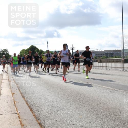29.06.2025 - hella hamburg halbmarathon Lena Gebhardt http://msf.ph/oto/8441006 29.06.2025 09:52:55 Lombardsbrücke 1176, 3021, 15973, 19210, 3917, 4981, 1012, 1070, 1163, 1169, 1176, 1220, 1391, 1415, 1512, 1613, 1735, 1782, 2048, 2189, 2213, 2233, 2234, 2590, 2788, 2970, 3021, 3098, 3109, 3124, 3304, 3907, 3917, 3928, 4080, 4277, 4497, 4691, 4933, 4981, 4997, 5007, 5011, 5132, 5476, 5477, 5682, 6081, 6152, 6712, 6716, 7005, 7067, 7093, 7147, 7191, 7325, 7432, 7451, 7599, 7843, 7865, 7961, 8063, 8145, 8467, 8664, 10796, 11779, 13403, 13614, 14257 meine-sportfotos.de