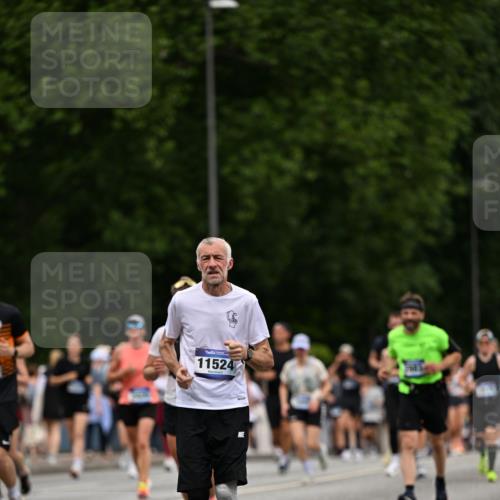29.06.2025 - hella hamburg halbmarathon Dr. Thomas Lammeyer http://msf.ph/oto/8441025 29.06.2025 10:57:10 Kennedybrücke 2308, 2420, 2593, 2983, 2988, 3227, 3787, 6135, 6604, 7032, 7511, 7690, 7735, 7871, 8250, 8251, 9340, 10080, 10417, 10568, 10600, 10634, 10693, 10879, 10884 meine-sportfotos.de