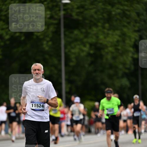29.06.2025 - hella hamburg halbmarathon Dr. Thomas Lammeyer http://msf.ph/oto/8441120 29.06.2025 10:57:11 Kennedybrücke 2420, 2593, 2983, 2988, 3227, 3787, 6135, 6604, 7032, 7511, 7690, 7735, 7871, 8250, 8251, 9340, 10080, 10417, 10568, 10600, 10693, 10879, 10884 meine-sportfotos.de