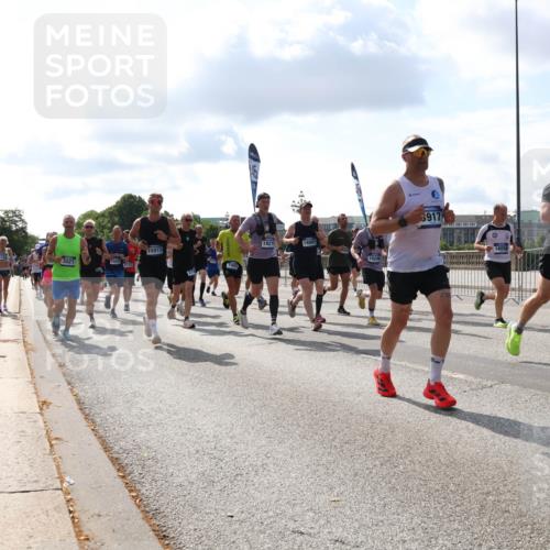 29.06.2025 - hella hamburg halbmarathon Lena Gebhardt http://msf.ph/oto/8441130 29.06.2025 09:52:56 Lombardsbrücke 19210, 18887, 15973, 3021, 19206, 3917, 16058, 4981, 1012, 1070, 1163, 1169, 1176, 1220, 1391, 1415, 1512, 1613, 1735, 1782, 2048, 2189, 2213, 2233, 2234, 2590, 2788, 2970, 3021, 3098, 3109, 3124, 3304, 3907, 3917, 3928, 4080, 4277, 4497, 4691, 4933, 4981, 4997, 5007, 5132, 5476, 5477, 5682, 6081, 6152, 6712, 6716, 7005, 7067, 7093, 7147, 7191, 7325, 7432, 7451, 7599, 7843, 7865, 7961, 8063, 8145, 8467, 8664, 10796, 11779, 13403, 13614, 14257 meine-sportfotos.de
