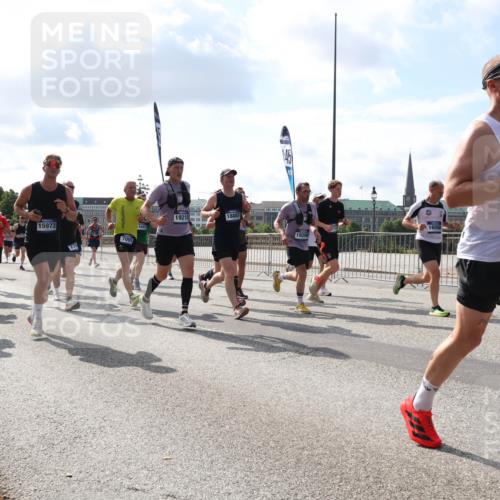 29.06.2025 - hella hamburg halbmarathon Lena Gebhardt http://msf.ph/oto/8441218 29.06.2025 09:52:57 Lombardsbrücke 127, 3021, 14690, 15973, 278, 7005, 19210, 18887, 16058, 19206, 1012, 1070, 1163, 1169, 1176, 1220, 1391, 1415, 1512, 1613, 1735, 1782, 2048, 2189, 2213, 2233, 2234, 2590, 2788, 2970, 3021, 3098, 3109, 3124, 3304, 3907, 3917, 3928, 4080, 4277, 4497, 4691, 4933, 4981, 4997, 5007, 5132, 5476, 5477, 5623, 5682, 6081, 6152, 6712, 6716, 7005, 7067, 7093, 7147, 7191, 7325, 7432, 7451, 7599, 7843, 7865, 7961, 8063, 8145, 8467, 8664, 10796, 11779, 13403, 13614, 14257 meine-sportfotos.de