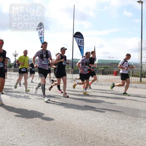 29.06.2025 - hella hamburg halbmarathon Lena Gebhardt http://msf.ph/oto/8441309 29.06.2025 09:52:57 Lombardsbrücke 15973, 7005, 1, 45, 1, 45, 19210, 1888, 192, 1012, 1070, 1163, 1169, 1176, 1220, 1391, 1415, 1512, 1613, 1735, 1782, 2048, 2189, 2213, 2233, 2234, 2590, 2788, 2970, 3021, 3098, 3109, 3124, 3304, 3907, 3917, 3928, 4080, 4277, 4497, 4691, 4933, 4981, 4997, 5007, 5132, 5476, 5477, 5623, 5682, 6081, 6152, 6712, 6716, 7005, 7067, 7093, 7147, 7191, 7325, 7432, 7451, 7599, 7843, 7865, 7961, 8063, 8145, 8467, 8664, 10796, 11779, 13403, 13614, 14257 meine-sportfotos.de