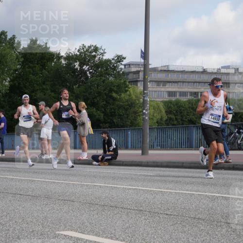 29.06.2025 - hella hamburg halbmarathon Luisa Fischer http://msf.ph/oto/8441314 29.06.2025 09:41:21 Kennedybrücke 16548, 1301, 14932 meine-sportfotos.de
