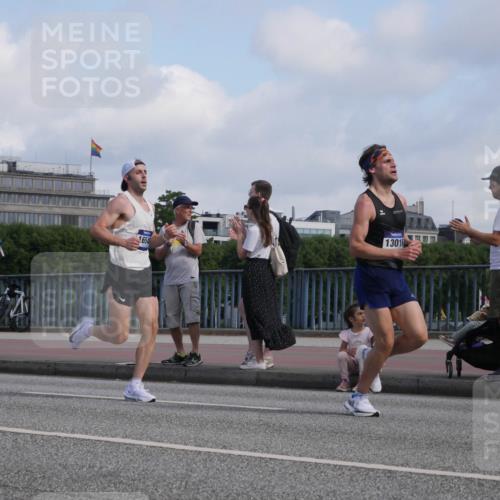 29.06.2025 - hella hamburg halbmarathon Luisa Fischer http://msf.ph/oto/8441345 29.06.2025 09:41:24 Kennedybrücke 1654, 13016 meine-sportfotos.de