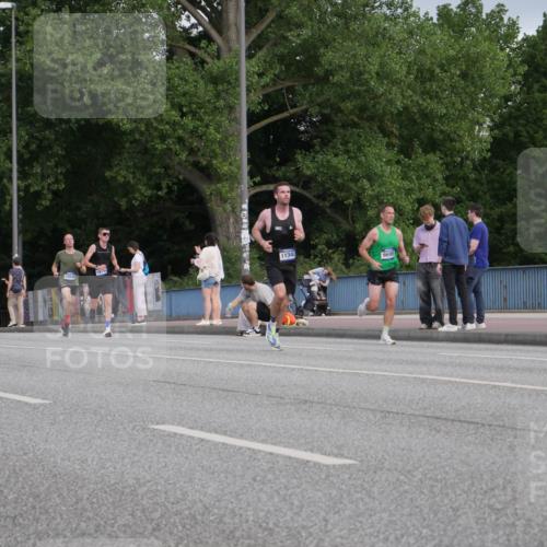29.06.2025 - hella hamburg halbmarathon Luisa Fischer http://msf.ph/oto/8441366 29.06.2025 09:41:29 Kennedybrücke 18848, 11342, 6699, 6699 meine-sportfotos.de