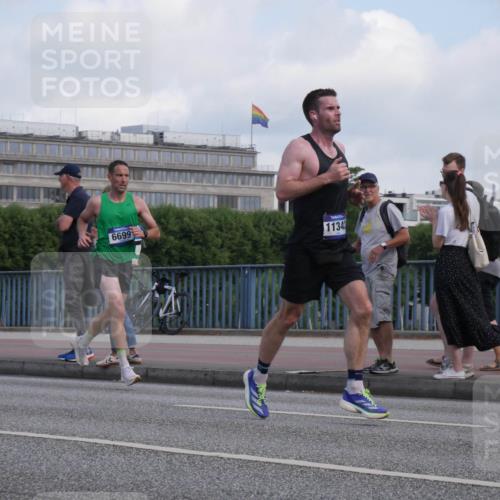 29.06.2025 - hella hamburg halbmarathon Luisa Fischer http://msf.ph/oto/8441462 29.06.2025 09:41:33 Kennedybrücke 6699, 11342, 51, 6699 meine-sportfotos.de