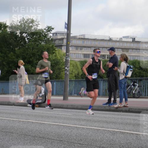 29.06.2025 - hella hamburg halbmarathon Luisa Fischer http://msf.ph/oto/8441506 29.06.2025 09:41:35 Kennedybrücke 18848, 1910, 51, 6699 meine-sportfotos.de