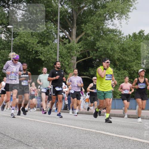 29.06.2025 - hella hamburg halbmarathon Luisa Fischer http://msf.ph/oto/8441548 29.06.2025 10:22:34 Kennedybrücke 6249, 2703, 10540, 13781, 1708, 3342, 18405, 19193, 18053, 17941, 1159, 1160, 1332, 1708, 2703, 2812, 4108, 4110, 5080, 5449, 6249, 6542, 7143, 8778, 9270, 9272, 9856, 10124, 10129, 10540 meine-sportfotos.de