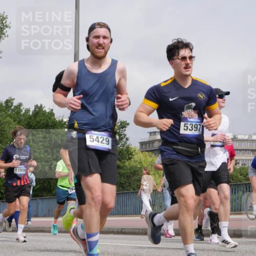 29.06.2025 - hella hamburg halbmarathon Luisa Fischer http://msf.ph/oto/8441699 29.06.2025 10:22:51 Kennedybrücke 4562, 13984, 29, 5429, 5397, 2405, 2795, 2918, 2993, 2995, 3446, 3631, 4562, 4570, 4979, 5035, 5397, 5429, 5878, 6796, 6939, 7248, 7249, 7836, 8427, 8537, 10349, 10594 meine-sportfotos.de